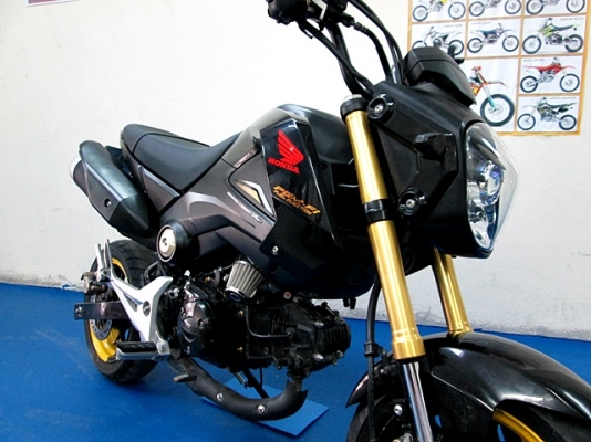 MSX สีดำ แต่งนิดหน่อย ทำสีล้อแมกซ์ซิ่ง เครื่องเดิมๆแน่นๆ รถเดือน พ.ค. ปี57 ไมล์ 2 หมื่นโล โปรโมชั่น ฟรีโอน แถม 5 รายการ 42900