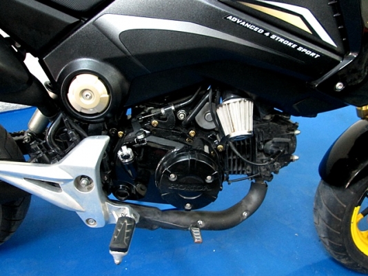 MSX สีดำ แต่งนิดหน่อย ทำสีล้อแมกซ์ซิ่ง เครื่องเดิมๆแน่นๆ รถเดือน พ.ค. ปี57 ไมล์ 2 หมื่นโล โปรโมชั่น ฟรีโอน แถม 5 รายการ 42900