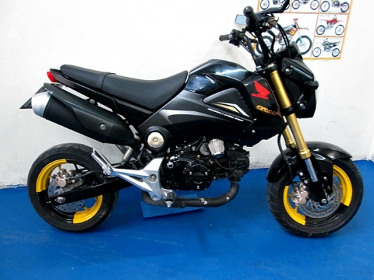 MSX สีดำ แต่งนิดหน่อย ทำสีล้อแมกซ์ซิ่ง เครื่องเดิมๆแน่นๆ รถเดือน พ.ค. ปี57 ไมล์ 2 หมื่นโล โปรโมชั่น ฟรีโอน แถม 5 รายการ 42900