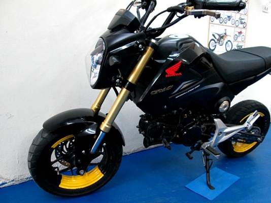 MSX สีดำ แต่งนิดหน่อย ทำสีล้อแมกซ์ซิ่ง เครื่องเดิมๆแน่นๆ รถเดือน พ.ค. ปี57 ไมล์ 2 หมื่นโล โปรโมชั่น ฟรีโอน แถม 5 รายการ 42900