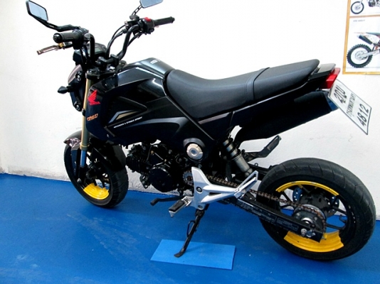 MSX สีดำ แต่งนิดหน่อย ทำสีล้อแมกซ์ซิ่ง เครื่องเดิมๆแน่นๆ รถเดือน พ.ค. ปี57 ไมล์ 2 หมื่นโล โปรโมชั่น ฟรีโอน แถม 5 รายการ 42900