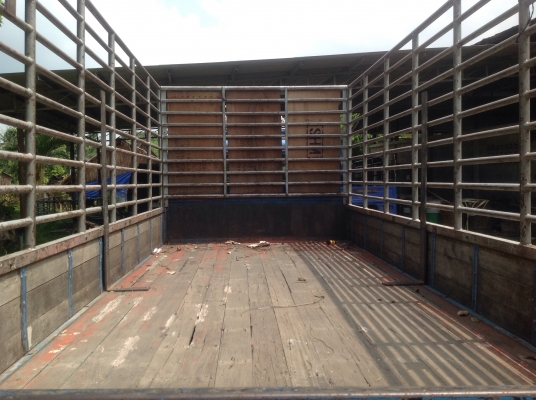 ขาย 6 ล้อ NPR-110  คอกเหล็กอยาว 5 เมตร รถจดประกอบ