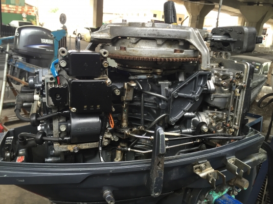 ขายyamaha40 แรงสองจังหวะสตาร์ทไฟฟ้าหางสั้น