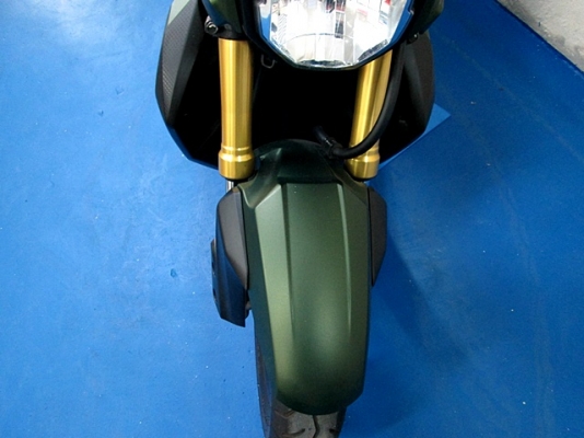 zoomer x สีเขียว แบบทหาร ( มีชุดสีให้ 2 ชุด ของเดิมสีชมพูลายใหม่ ) รถเดือน กันยายน ปี 57 ไมล์ 6 พันโล แถม 4 รายการ 36900