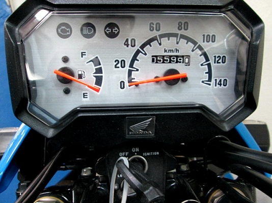 zoomer x สีน้ำเงินดำ ( ล้อ DID ) เบาะผ้าบาย รถเดือน มีนาคม ปี 58 ไมล์ 5 พันโล สีสวยทั้งคัน ฟรีโอน แถม 4 รายการ 37900