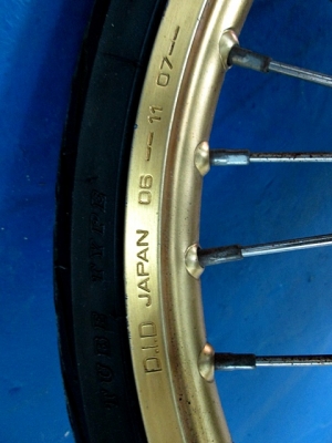 zoomer x สีน้ำเงินดำ ( ล้อ DID ) เบาะผ้าบาย รถเดือน มีนาคม ปี 58 ไมล์ 5 พันโล สีสวยทั้งคัน ฟรีโอน แถม 4 รายการ 37900