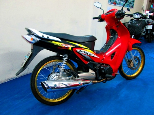 wave 125 s คาร์บู รุ่นอมตะ ( สต๊าทมือ ) สีดำแดง เครื่องเดิมๆจากศูนย์ สภาพแห้งๆ ระบบไฟไมล์เดิมใช้ได้ปรกติทุกอย่าง 22900