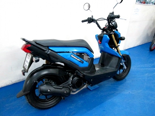 ZOOMER สีนํ้าเงิน สียอดนิยม รถเดือน ตุลาคม ปี 56 ไมล์ 7 พันโล โปรโมชั่น แถม 3 รายการ 34900