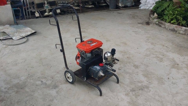 ปั๊มฉีดน้ำแรงดันเก่าญี่ปุ่น MARUYAMA  รุ่น MS310 ขนาด 4 แรง สภาพดี เครื่องพร้อมใช้งาน