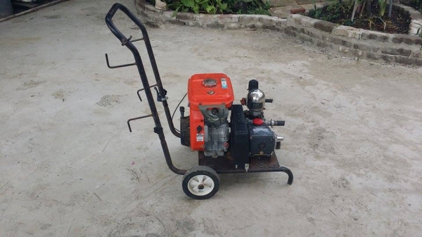 ปั๊มฉีดน้ำแรงดันเก่าญี่ปุ่น MARUYAMA  รุ่น MS310 ขนาด 4 แรง สภาพดี เครื่องพร้อมใช้งาน