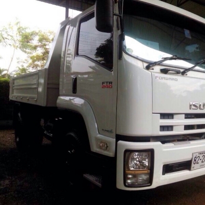 หกล้อ อีซูชุ FTR 240ปี56 ดั้มสามมิตร รถสวยจัดสภาพนางฟ้าเดิมบางทั้งคัน ใช้งานน้อยอวิ่ง8หมื่น ทะเบียนพร้อมโอน