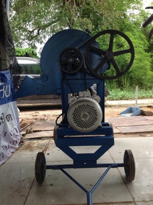 เครื่องย่อยวัชพืช กระถิน กล้วย อ้อย และผักอื่นๆ