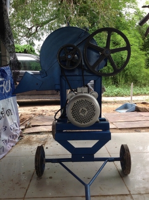 เครื่องย่อยวัชพืช กระถิน กล้วย อ้อย และผักอื่นๆ