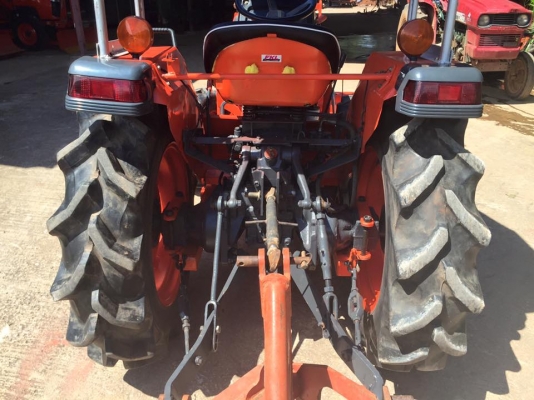 ขายรถไถ Kubota L2605 (4WD) รถ2เพลา พร้อมใบมีดและผานพรวนช้าง รถพร้อมใช้งาน ขายรถไถ Kubota L2605 (4WD) รถ2เพลา พร้อมใบมีดและผานพรวนช้าง รถพร้อมใช้งาน