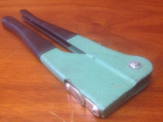 ขายปืนยิงรีเวท