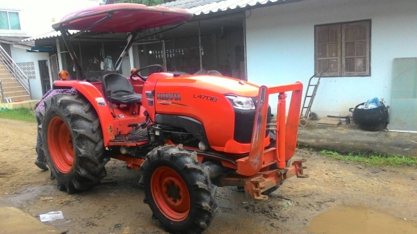 ขายรถไถ KUBOTA L4708 สภาพดีเดิมๆพร้อมใช้งาน อุปกรณ์ 2 ชิ้นมีพร้อมดันหน้า และ หลัง
