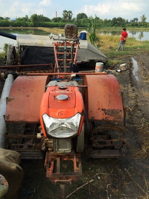 ขายรถไถเดินตามธนกิจวงล้อ32นิ้วใบ5 พร้อมเครื่องrt140 0923258024