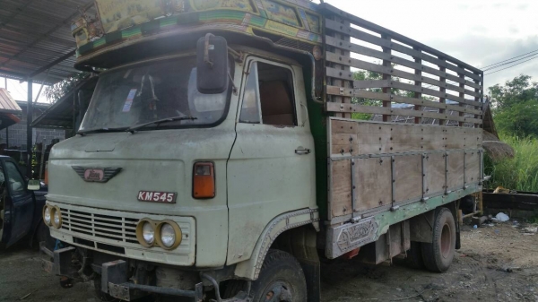 6ล้อKM310 เครื่อง6BB1 145แรง ช่วงล่างFอีซุซุ รถพร้อมไช้ เล่มเอกสาร ชุดโอนครบ