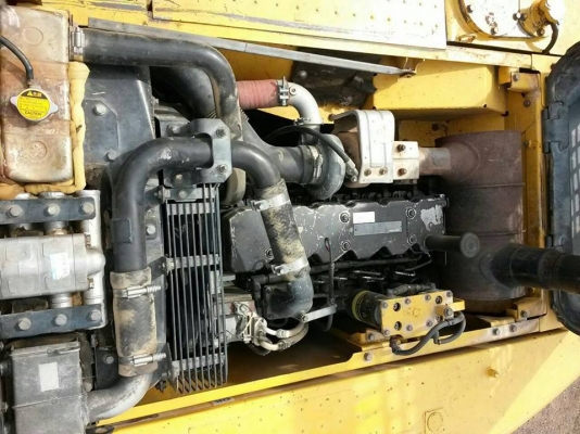 ขายรถขุดkomatsu pc200-8 ปี55 สภาพสวย ทำงาน8พัน ชม. ช่วงล่างเต็มเอวแน่นเครื่องเดิม สภาพลงงานเลย