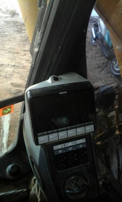 ขายรถขุดkomatsu pc200-8 ปี55 สภาพสวย ทำงาน8พัน ชม. ช่วงล่างเต็มเอวแน่นเครื่องเดิม สภาพลงงานเลย