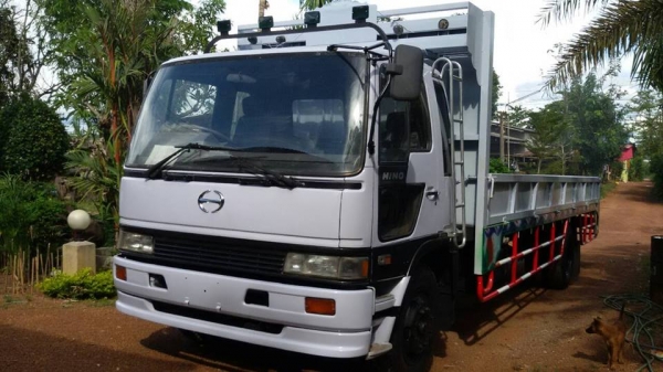 ขาย6ล้อ HINO FF3H195 ปี38 ยาว7.20เมตร แชชซีสวย เครื่องดี สภาพสวยเดิม เอกสารเล่มทะเบียนพร้อมโอน
