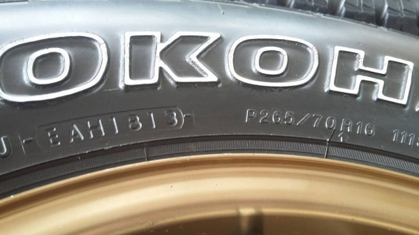 ขายล้อหล่อ te37x ขนาด 16x8 พร้อมยาง yoko 265/70/16 สวยๆครับ