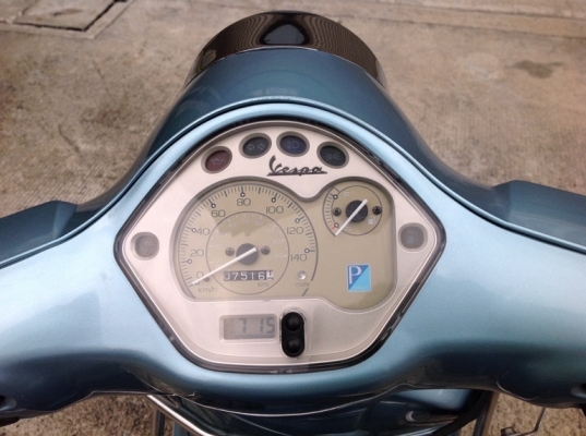 Vespa lx 125 ie สีฟ้าสวยๆ Vespa lx 125 ie สีฟ้าสวยๆ