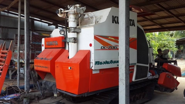 ขายรถเกี่ยวDC70Gปี57 ดาวน์420,000ส่งต่อ 295,000งวดสุดท้าย ช่วงล่างเต็ม เครื่องเดิม ใช้งานน้อย สภาพเดิมสวย เปลี่ยนสัญญาได้เลย