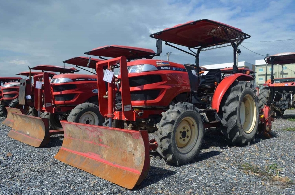 สยามอินเตอร์ เปิดประมูลรถแทรกเตอร์ยี่ห้อ YANMAR รุ่น EF393 17 ตุลานี้