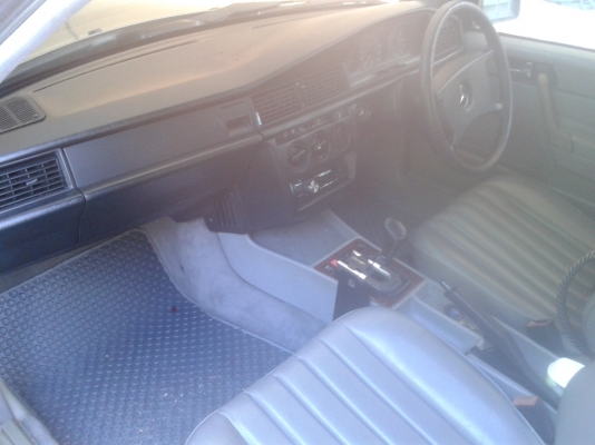 ขาย benz 190e ปี93 (ปรับราคาเหลือ85000)