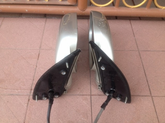 กระจกมองข้าง TOYOTA GRANVIA ของเก่าญี่ปุ่นเเท้สภาพสวยคู่ละ