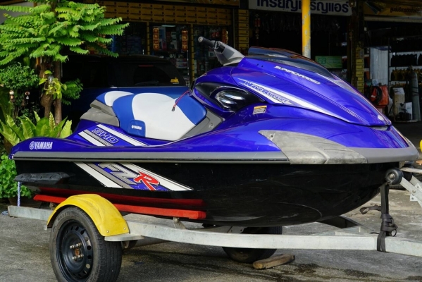 yamaha FZR สภาพพร้อมใช้  เครื่อง160hp.  แสนหกหมื่นห้า