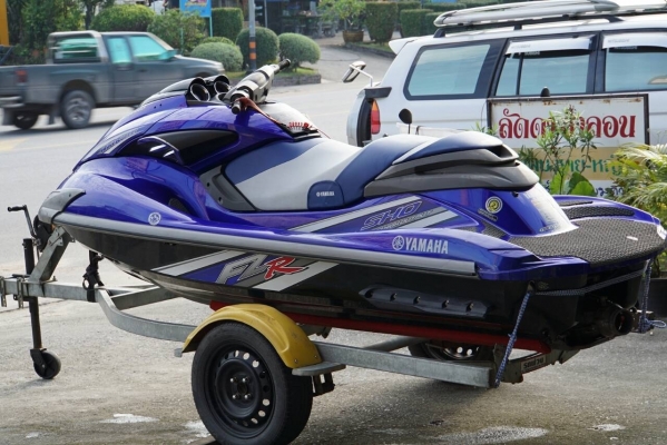 yamaha FZR สภาพพร้อมใช้  เครื่อง160hp.  แสนหกหมื่นห้า