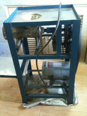 ขายเครื่องบด 2,800บาท สภาพใหม่ 0835662999