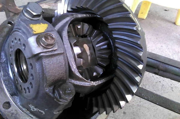 ขายเฟืองท้าย มิตซูแอล200 สวยๆไม่หอนชัวร์ 3,500