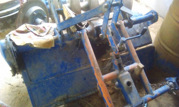 อิเซกิ ISEKI TS2205 22แรง1เพลา2WD แถมผาน5 โลตารี่  เครื่องฉีดพ่นยา