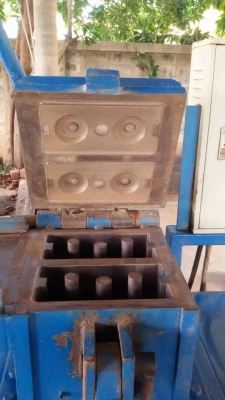 เครื่องอัดอิฐบล็อกประสาน