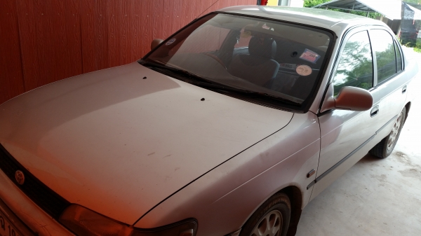 ขายรถเก๋งโตโยต้าสามห่วงเครื่อง1.3 แอร์เย็น ทะเบียนไม่ขาด เอกสารพร้อม สนใจติดต่อ 099-2489947