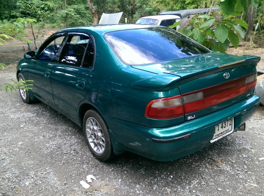 โตโยต้า โคโรน่า ท้ายโด่ง