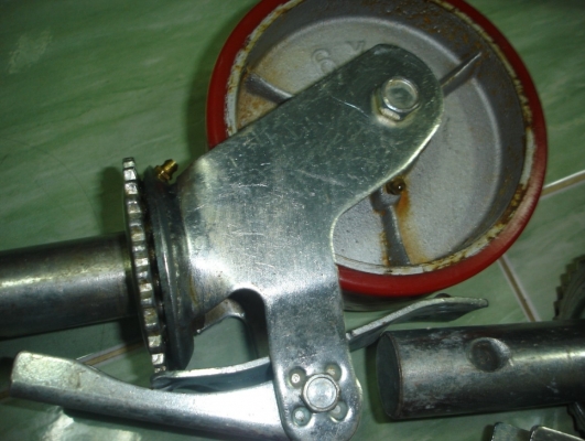 ขายล้อนั่งร้าน ยูริเทรน 6นิ้ว หน้ากว้าง2นิ้ว มีเบรคทั้ง4ล้อ