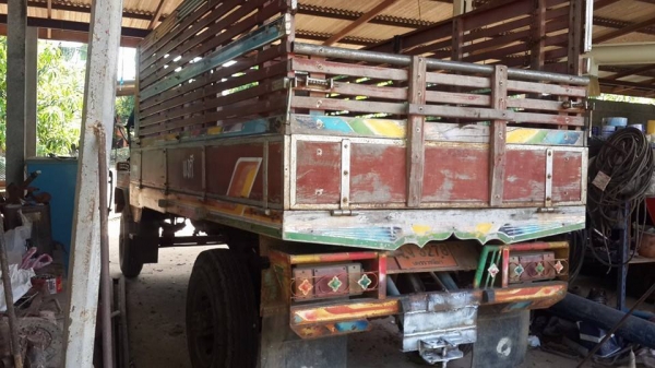 ขายอีแต๋น6ล้อ เครื่องKRT140แรง แชชซีสวยเกียร์ใหญ่ เอกสารเล่มทะเบียน พร้อมวิ่งใช้งาน