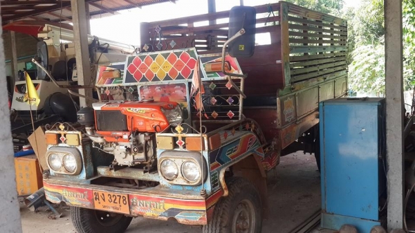 ขายอีแต๋น6ล้อ เครื่องKRT140แรง แชชซีสวยเกียร์ใหญ่ เอกสารเล่มทะเบียน พร้อมวิ่งใช้งาน