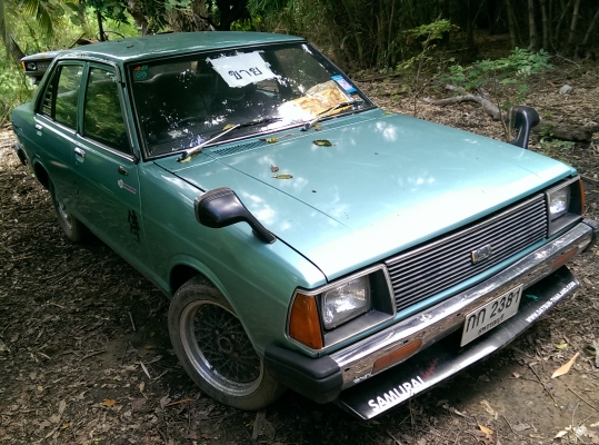 nissan sunny  ff 1.3 ปี 1988 แนวเรโทร