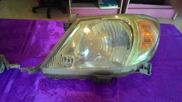 ขายไฟหน้า vigo