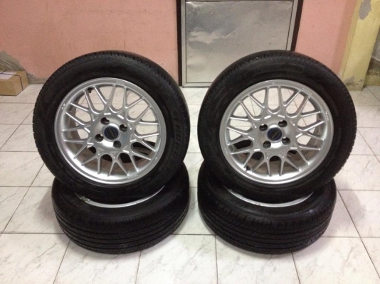 ขายแม็กขอบ15  พร้อมยาง 4รู100 ลายBBS ยางDeestone1คู่195 55 15ปี14 Thunderer1คู่ 195 55 15ปี10 ราคา5000บาท โทร0924462525โส