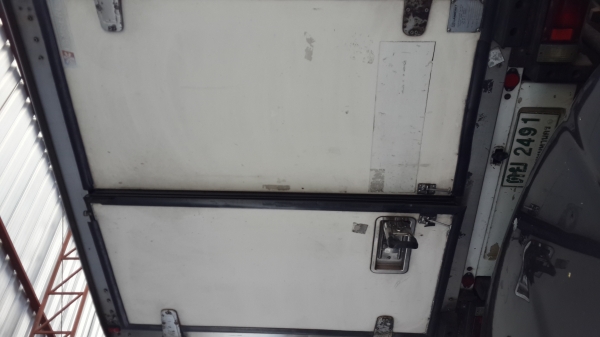 รถตู้เย็น สำหรับแช่เย็น เอาไปขนส่งได้เลย รถตู้เย็น สำหรับแช่เย็น เอาไปขนส่งได้เลย