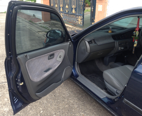 CIVIC เตารีด ปี93 เกียร์Auto สีน้ำเงินเข้ม รถมือเดียวตั้งแต่ป้ายแดง สภาพสวย