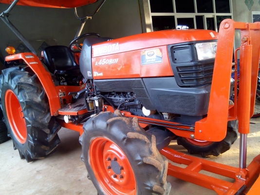 ขายรถไถคูโบต้าMax L4508 di ใบมีดดันหน้าผาลพรวนพร้อมใช้งาน