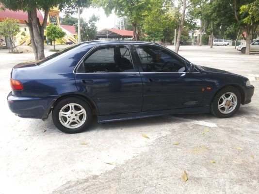 ขาย civic 4 ประตู lxi ปี 95 เครื่องหัวฉีดแท้โรงงาน