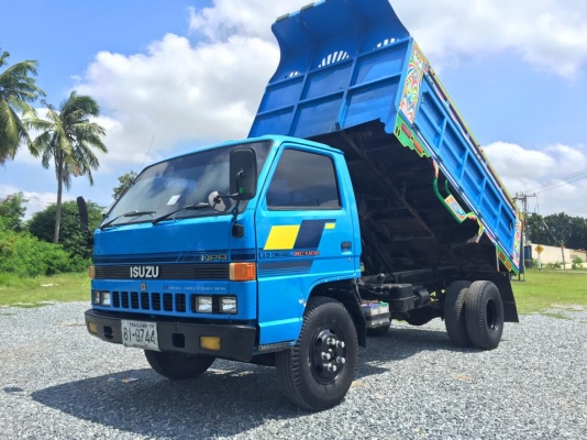 ขายรถบรรทุก 6 ล้อดั้ม NPR57L  เครื่อง 110 แรง มีสโล ปี 1996 ยาว 3.80 เมตร ช่างล่างหลัง  F